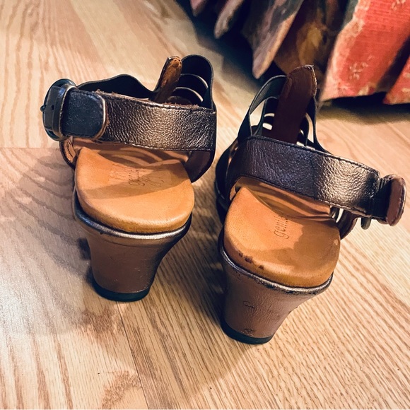 Gentle Souls Brown & Metallic Copper Wedges Size 7.5 M - Picture 4 of 9